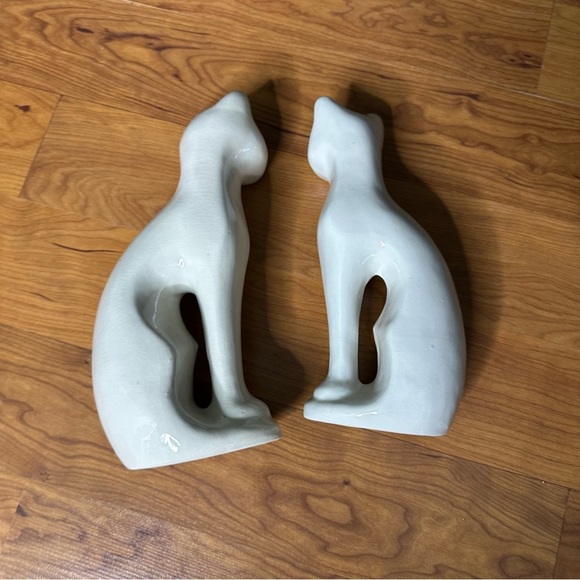 Vintage Mid Century White Ceramic Cat Figurines Green Eyes Pair Couple Statues - Picture 7 of 11